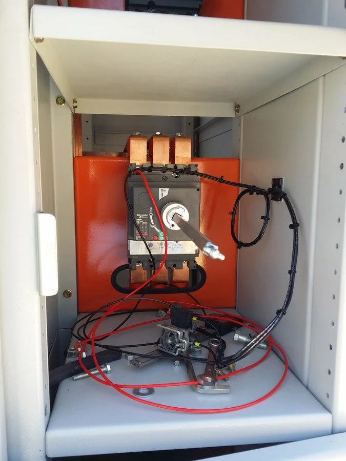 Servicio de Retrofitting y Fabricación de Tableros de Potencia en Subestación COBOCE Cemento